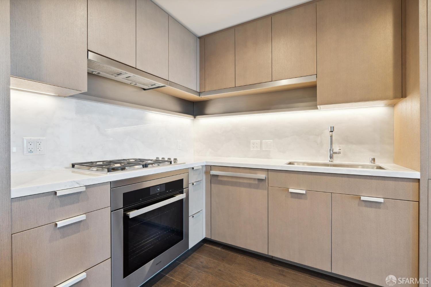 488 Folsom Street # 4106