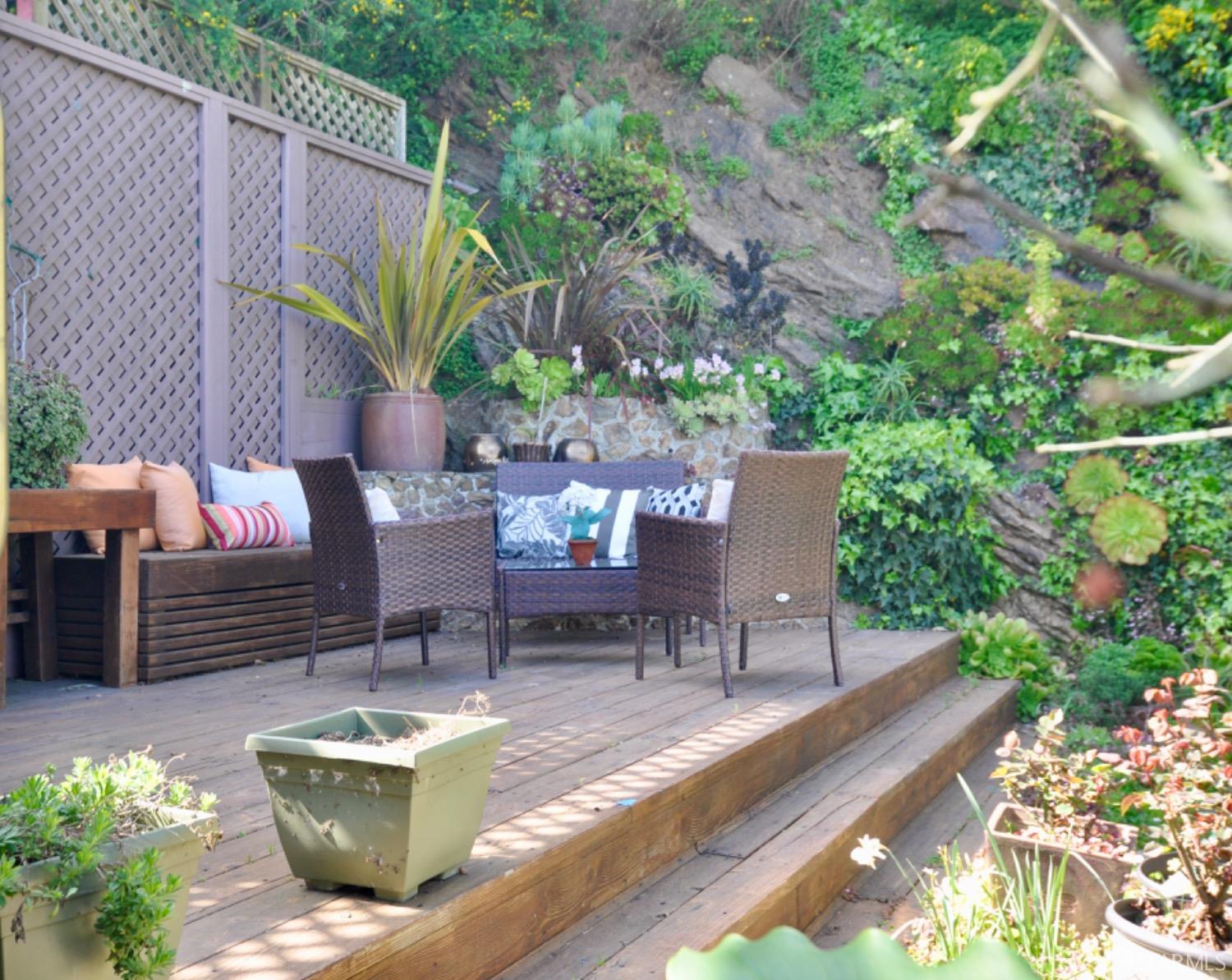 326 Los Palmos Drive
