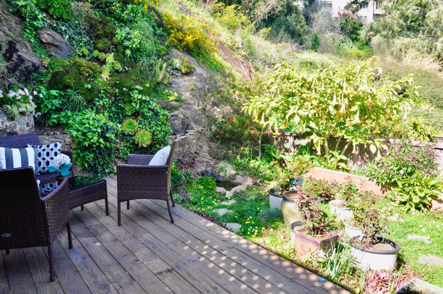 326 Los Palmos Drive