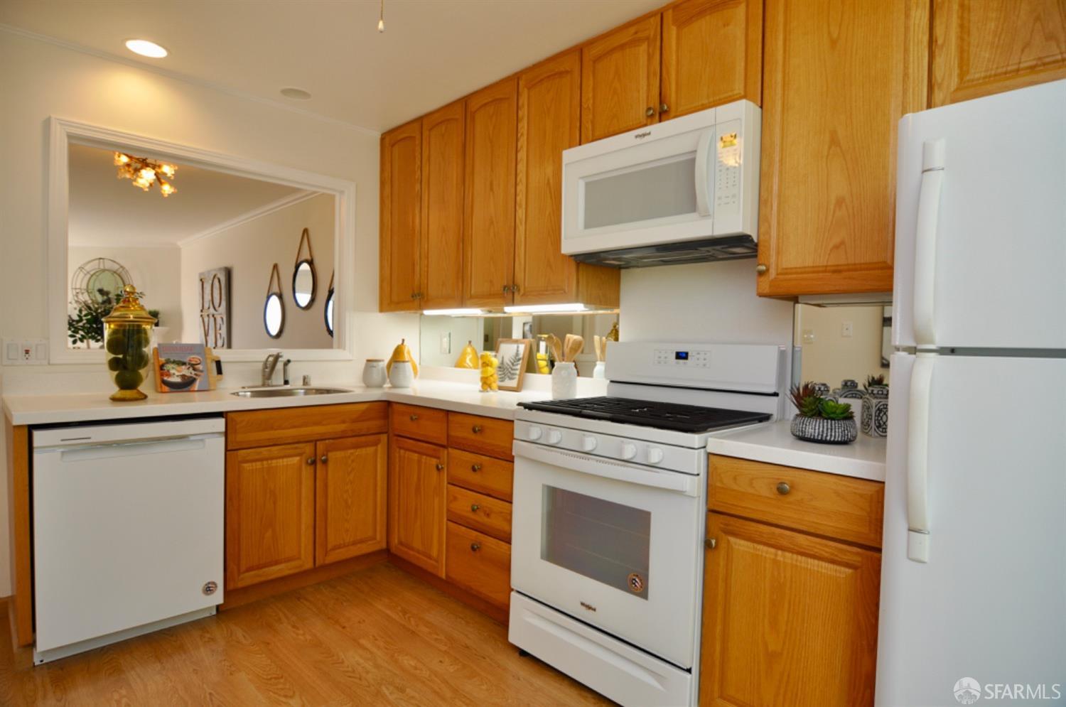 326 Los Palmos Drive