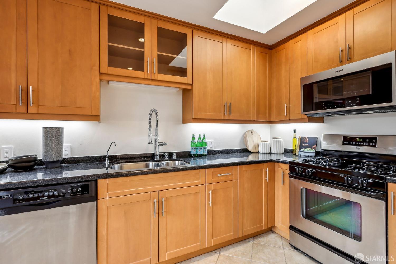 1635 Bush Street # 6