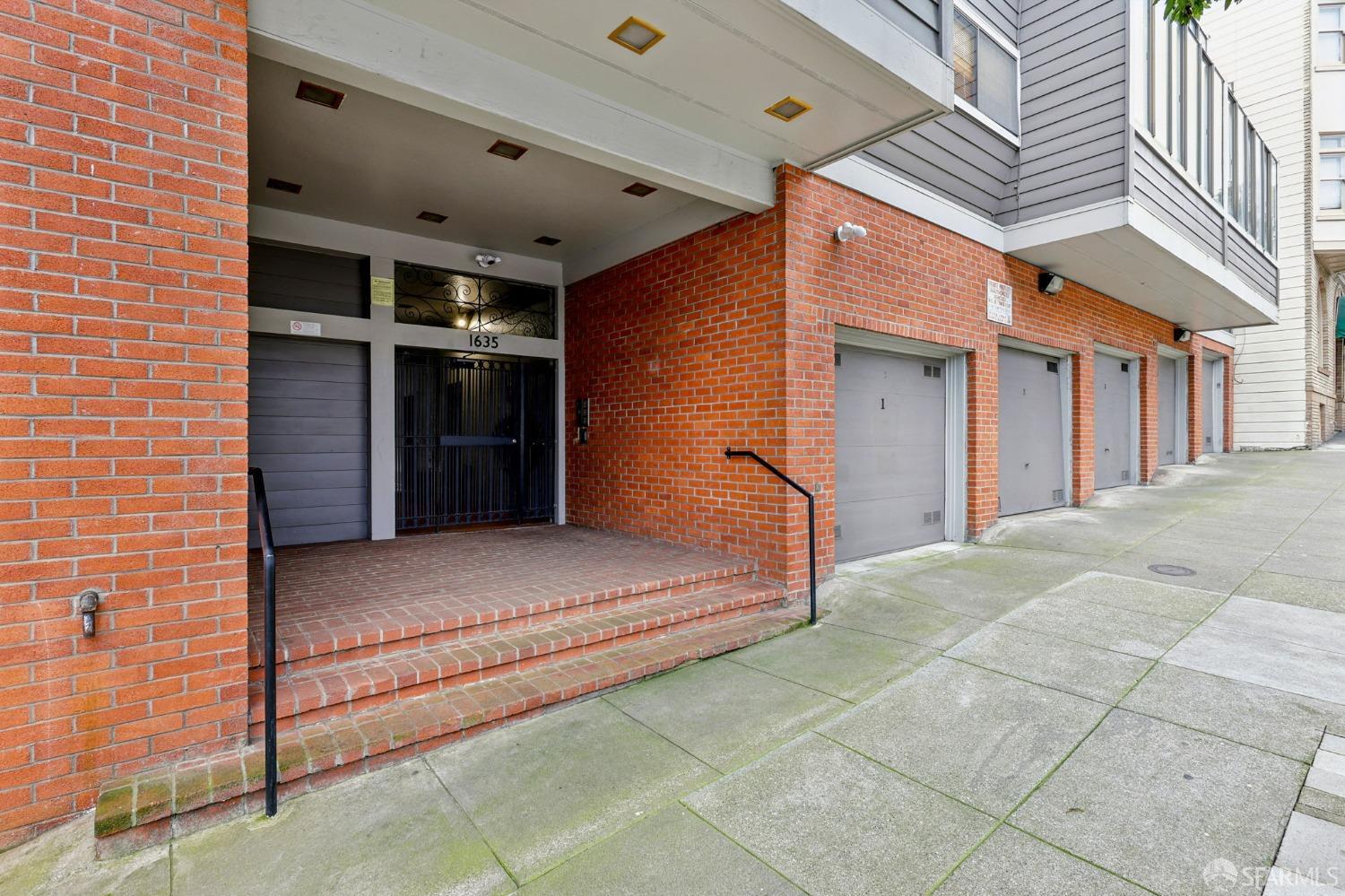 1635 Bush Street # 6