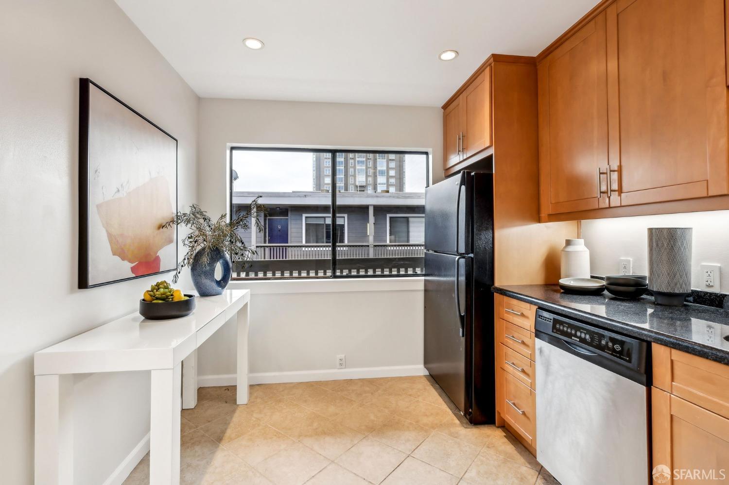 1635 Bush Street # 6