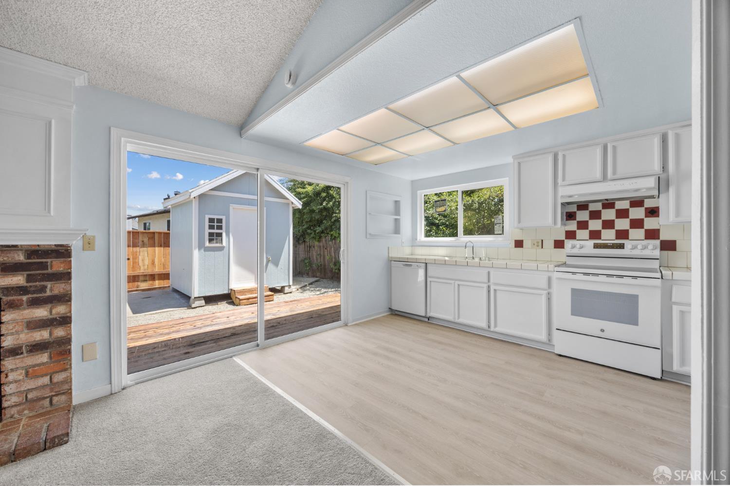 35 Doral Way