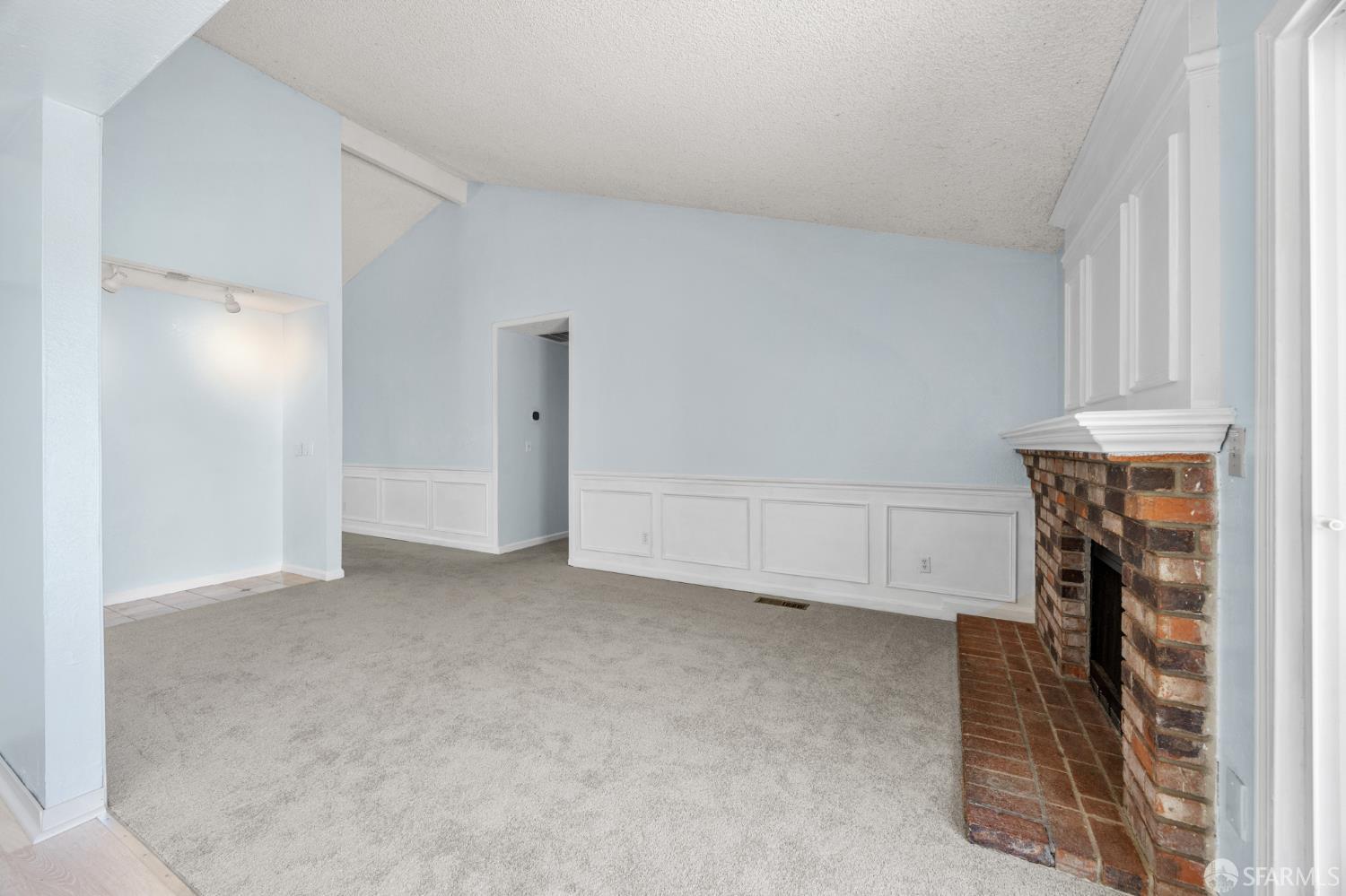 35 Doral Way