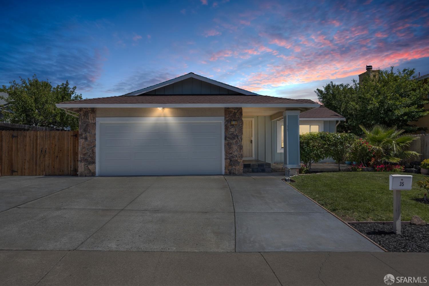 35 Doral Way
