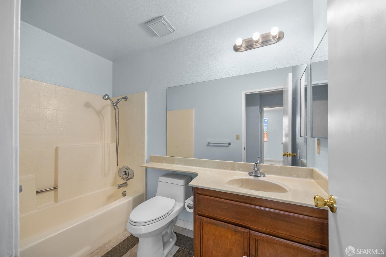 35 Doral Way