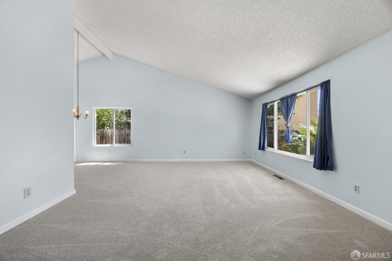 35 Doral Way