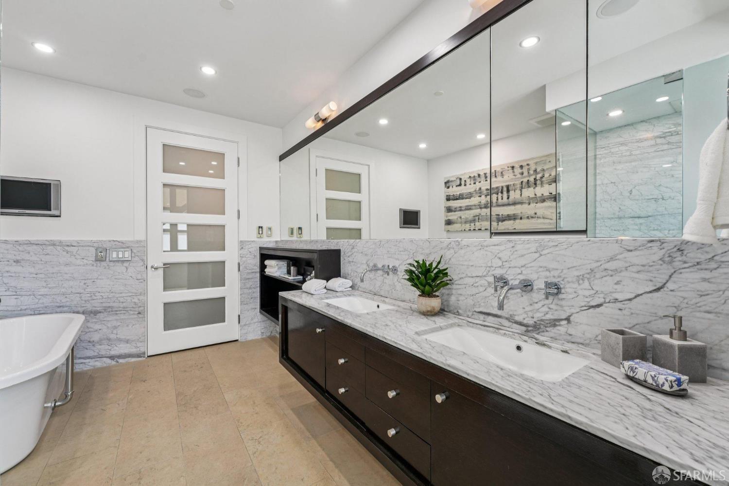 400 Spear Street # 203