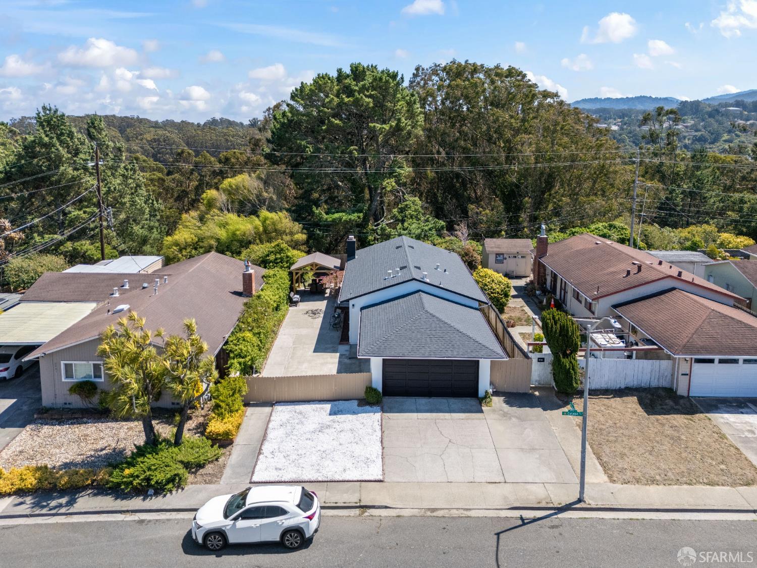 2491 Catalpa Way