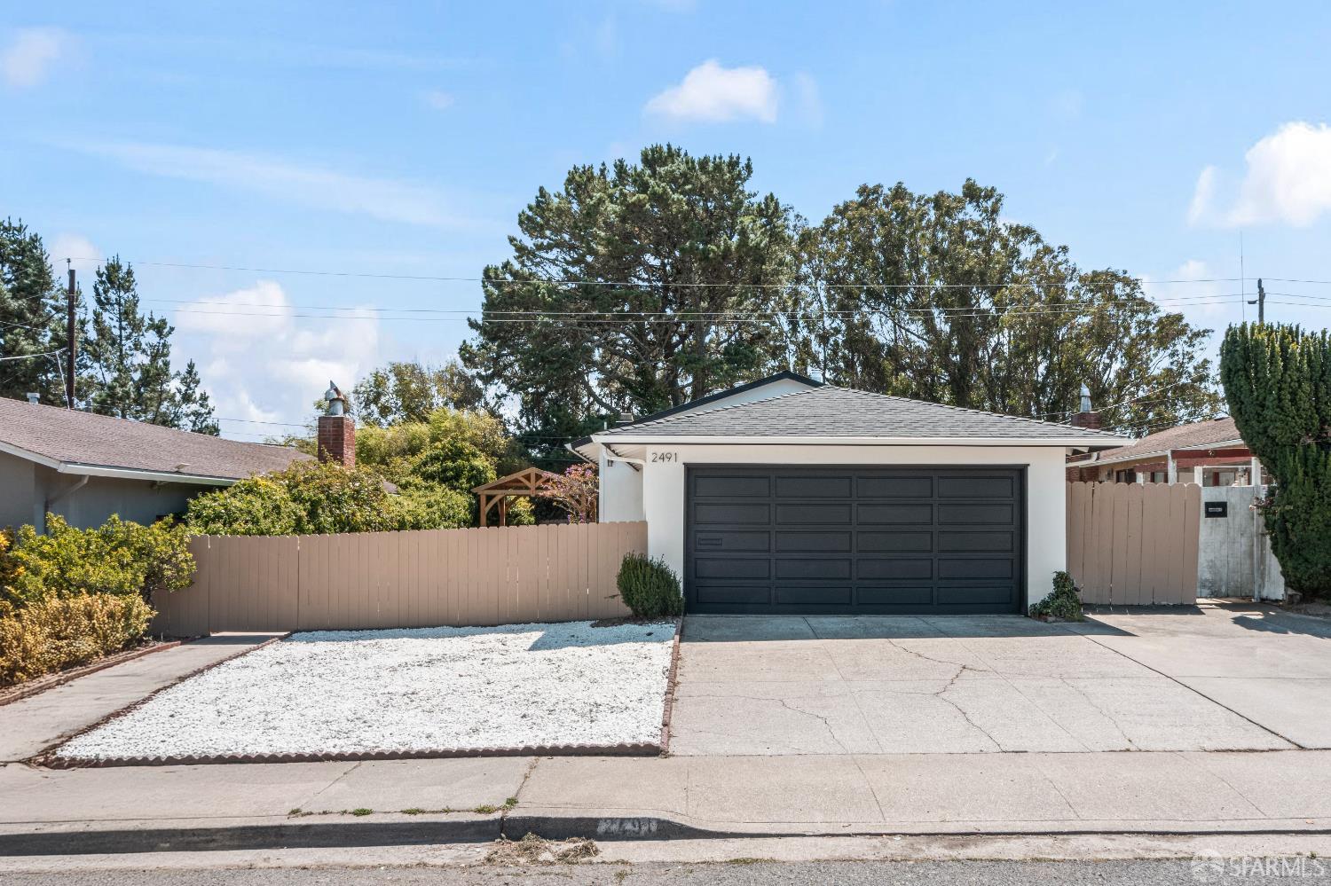 2491 Catalpa Way