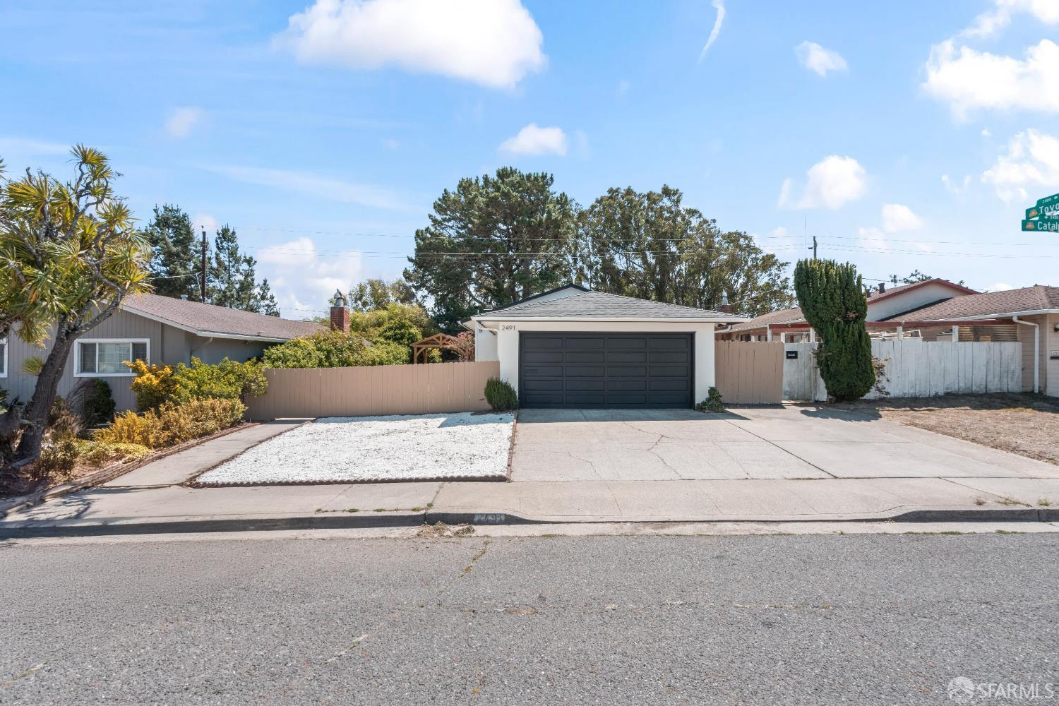 2491 Catalpa Way