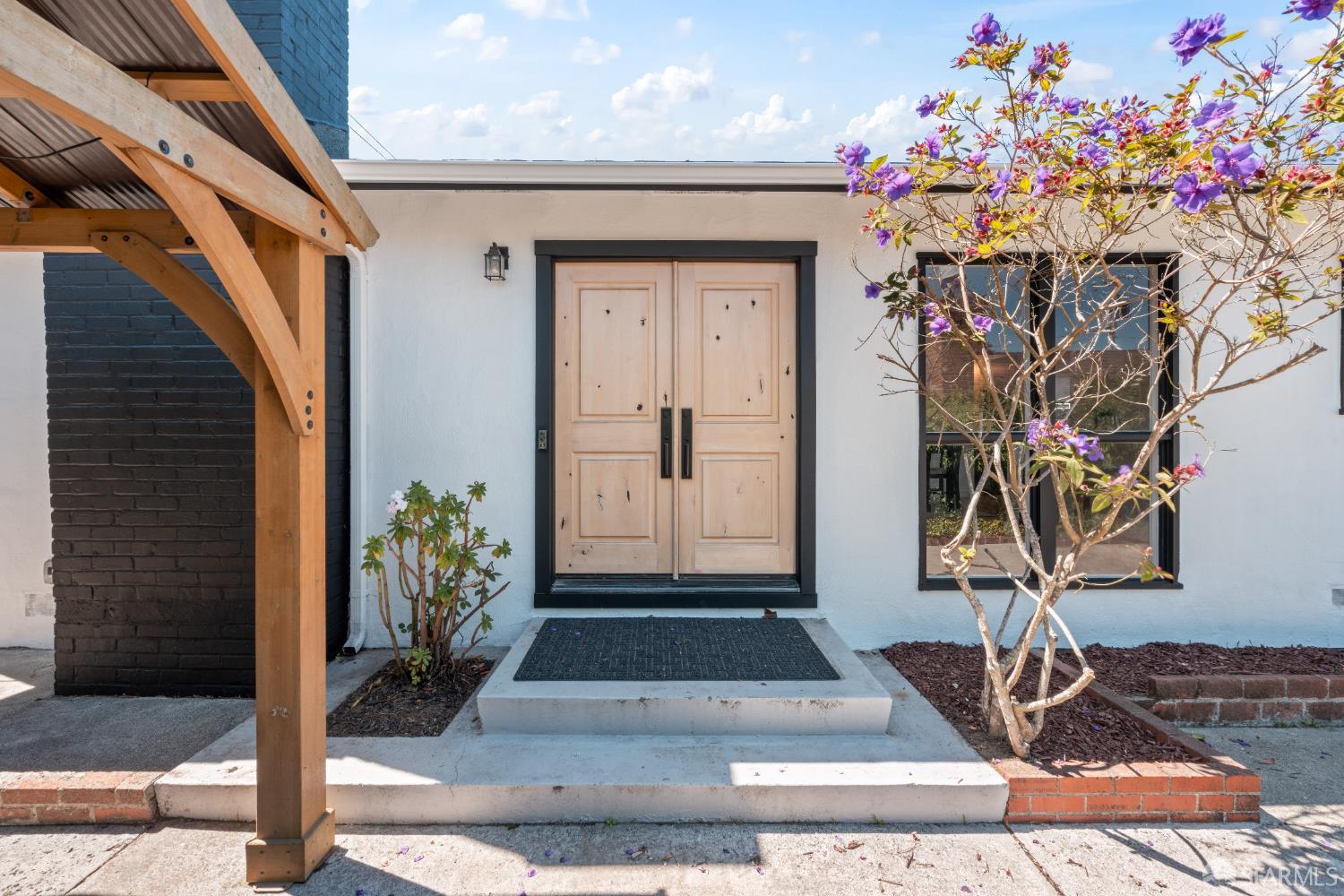 2491 Catalpa Way
