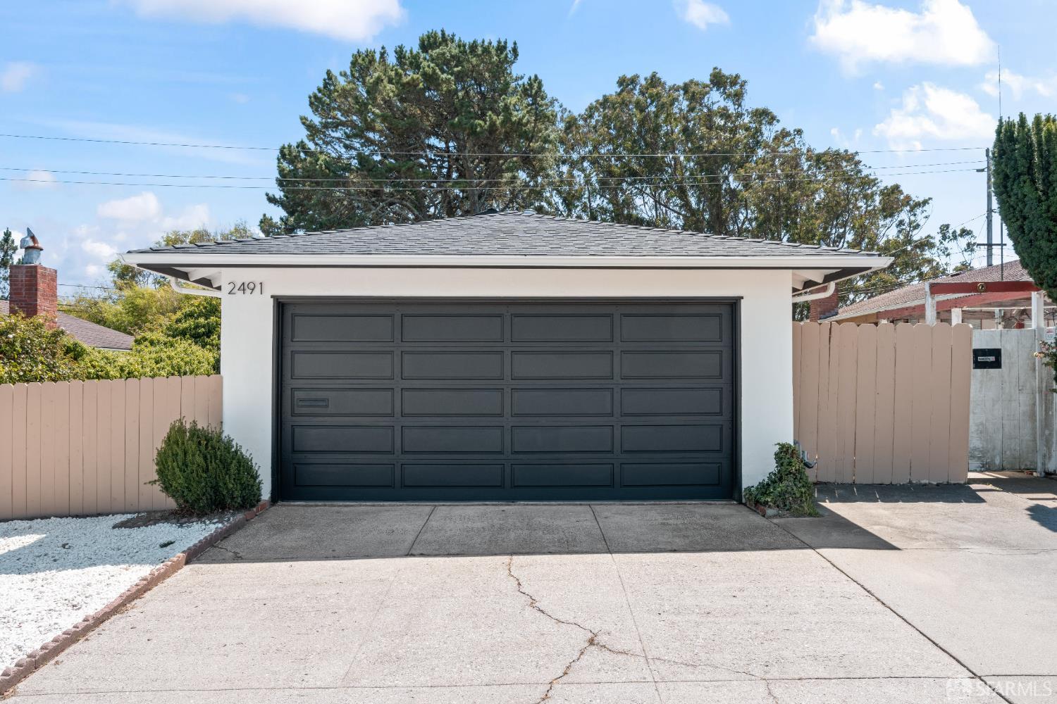 2491 Catalpa Way
