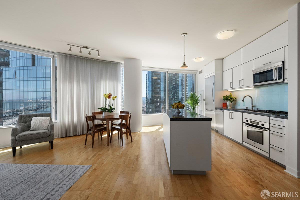 301 Main Street # 24F