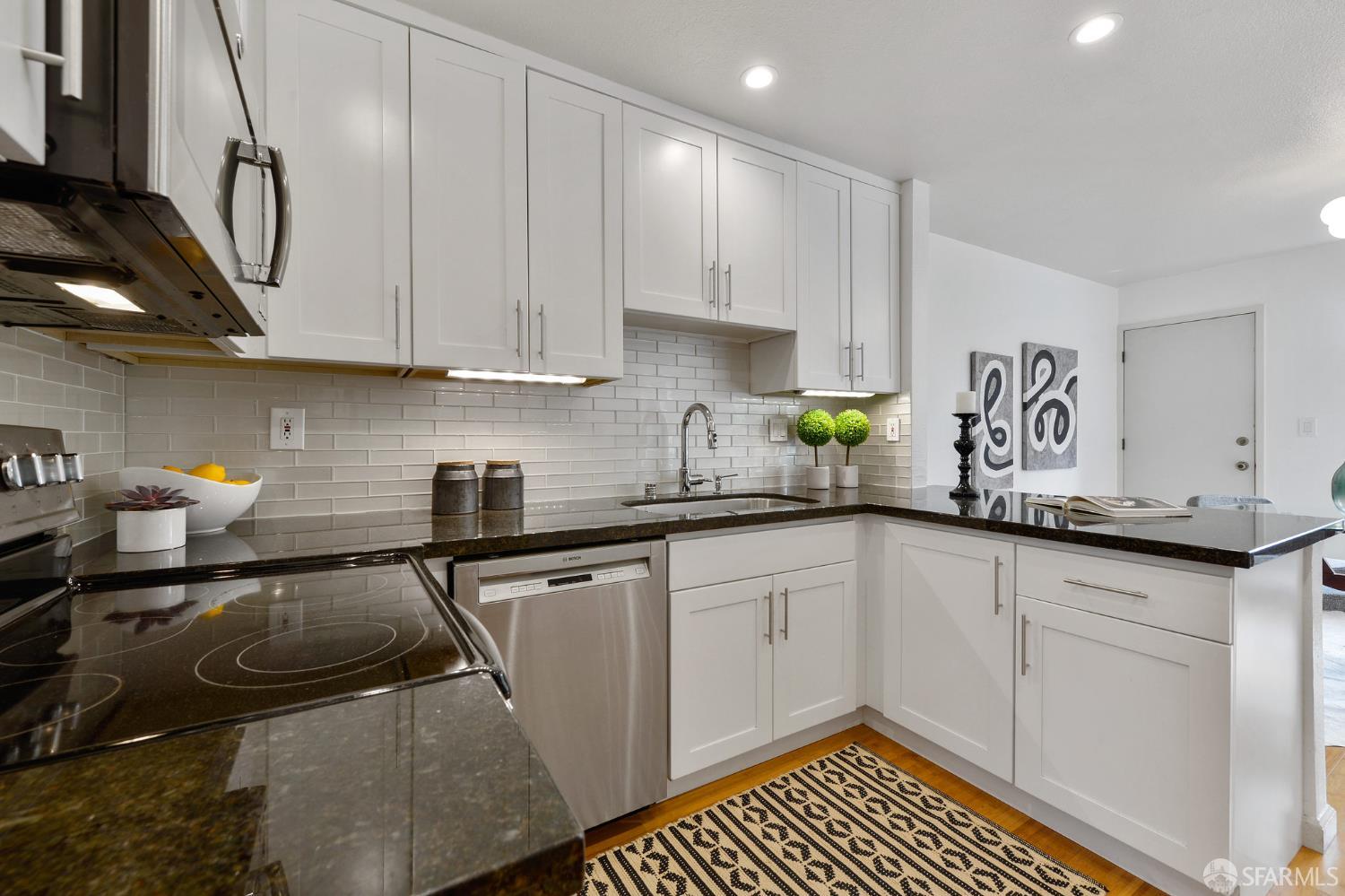 1909 Eddy Street # 3