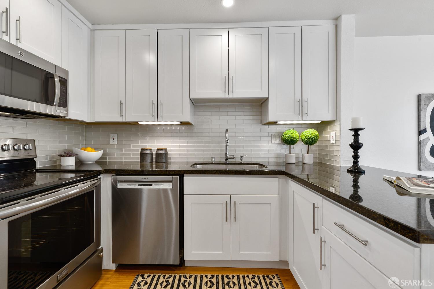 1909 Eddy Street # 3