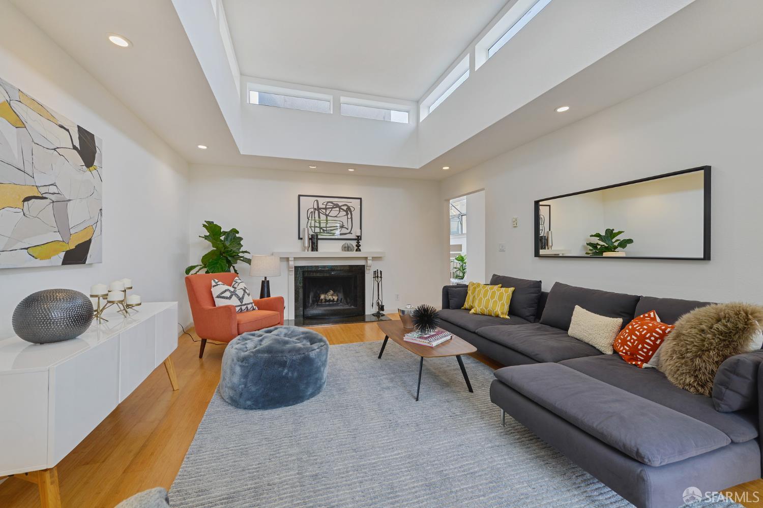 1909 Eddy Street # 3
