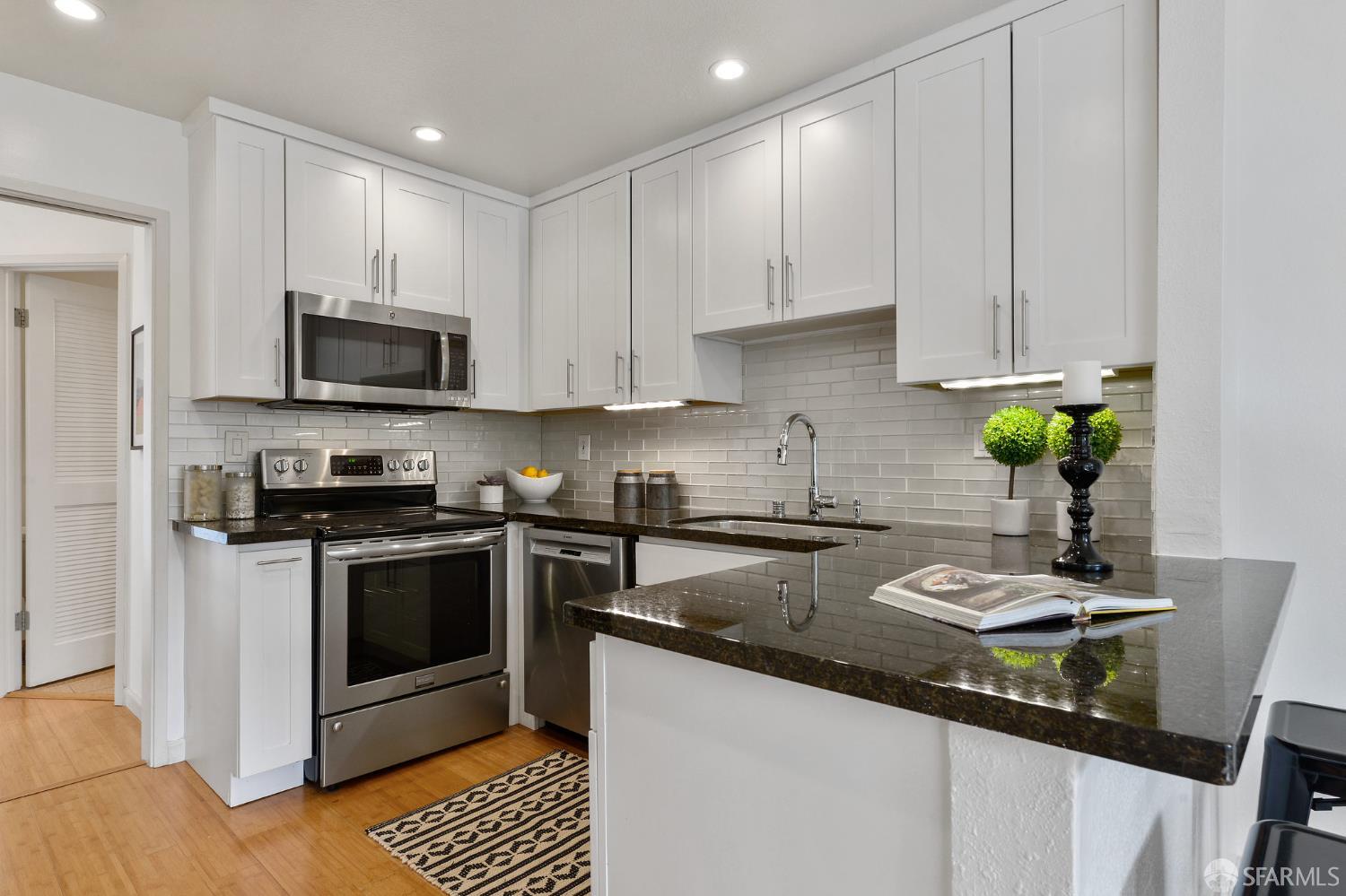 1909 Eddy Street # 3