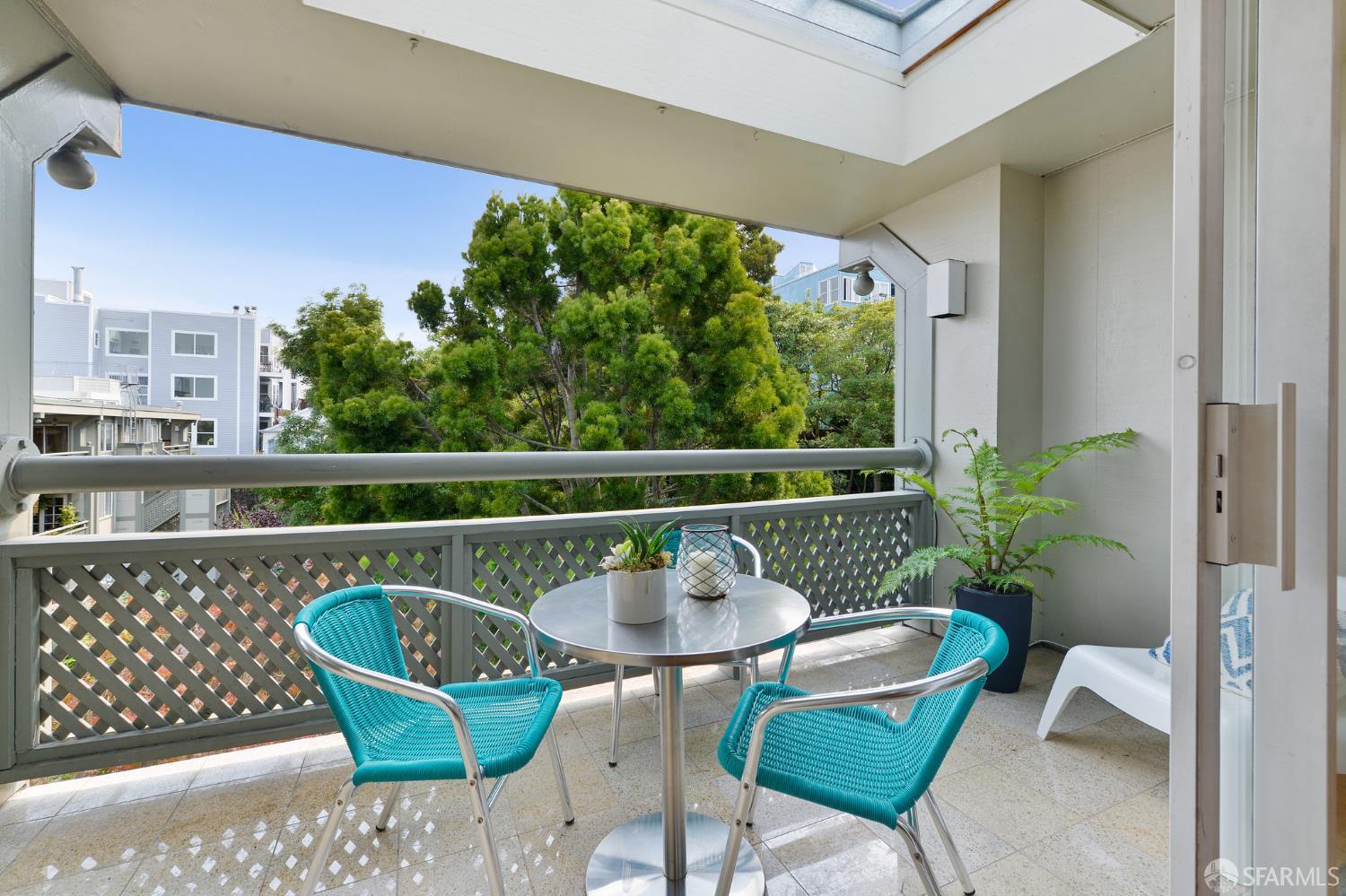 1909 Eddy Street # 3