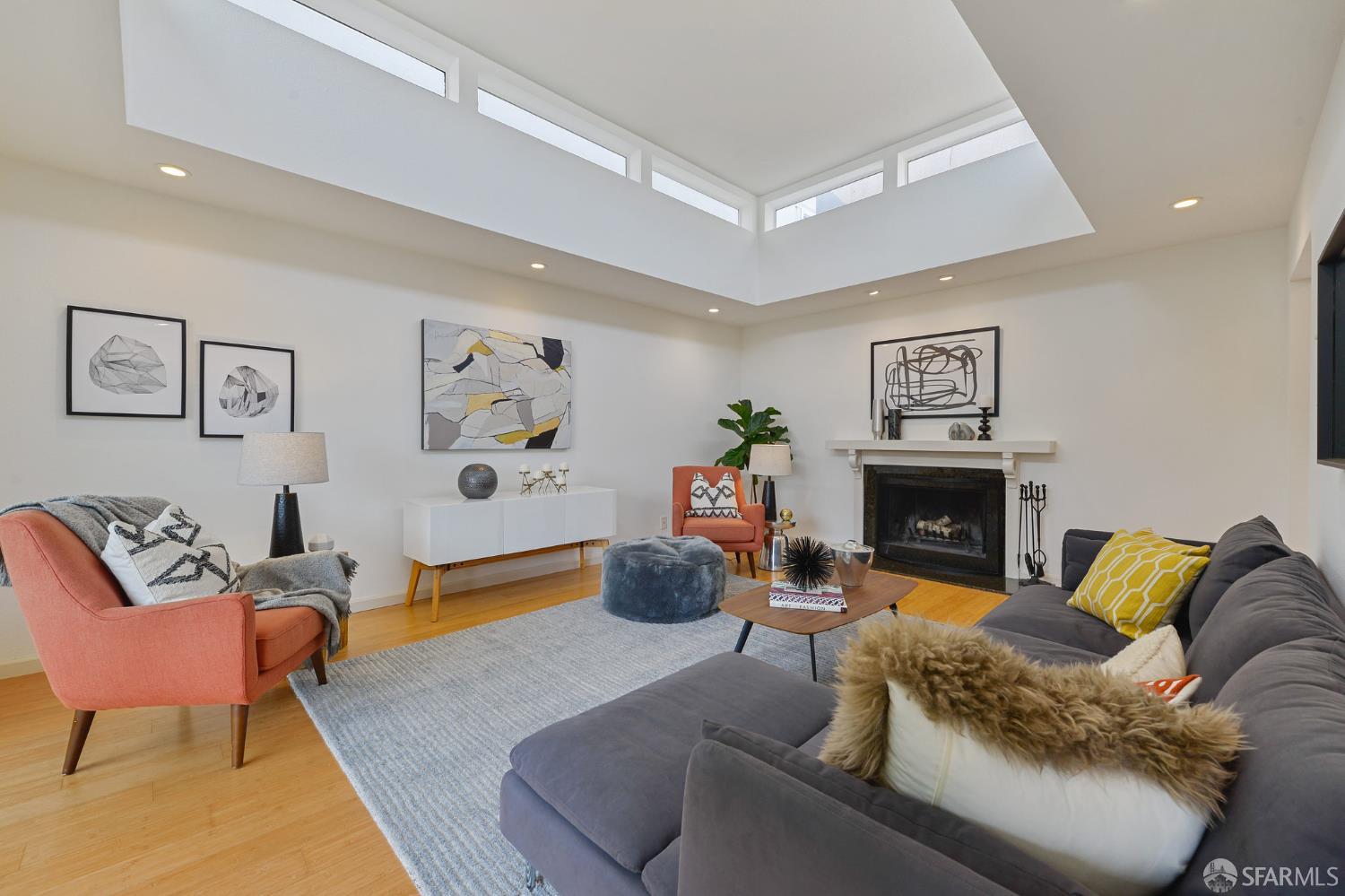 1909 Eddy Street # 3
