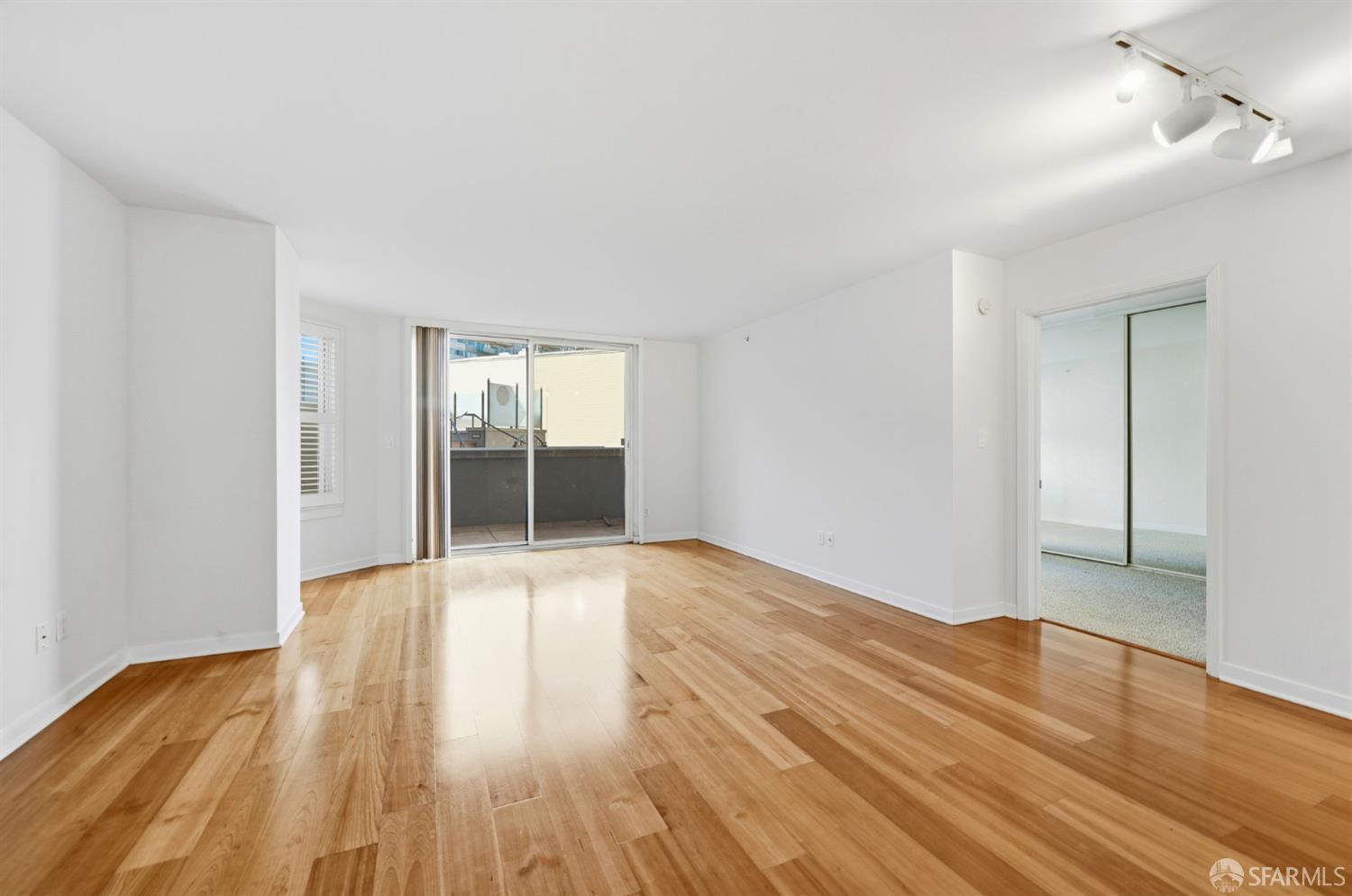 1483 Sutter Street # 405