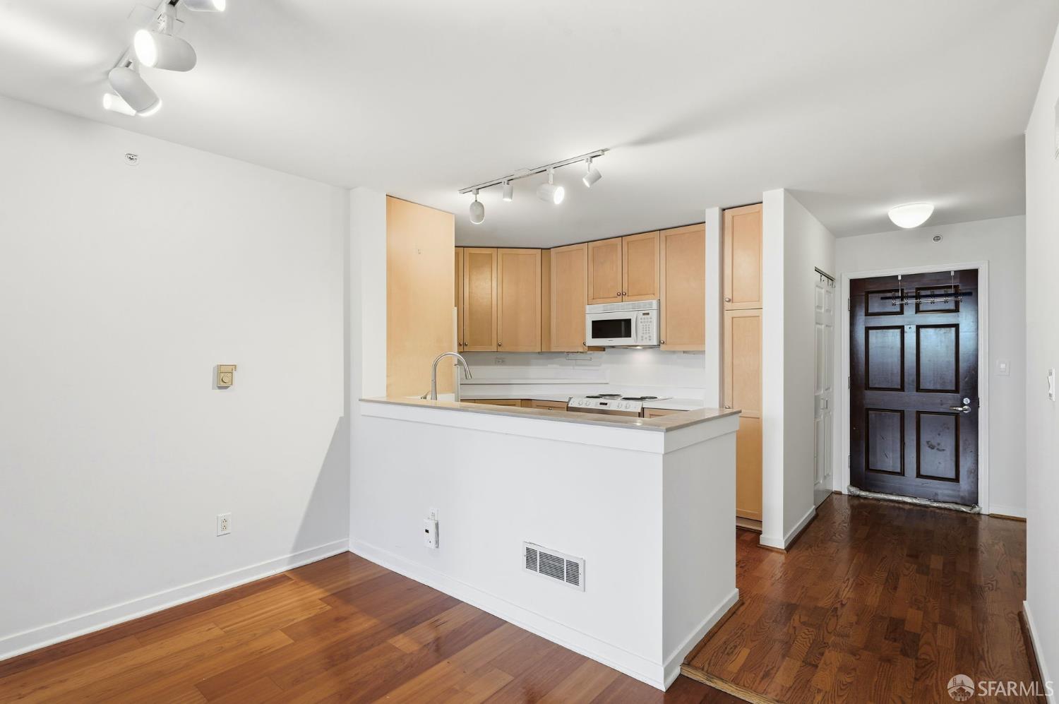 1483 Sutter Street # 405