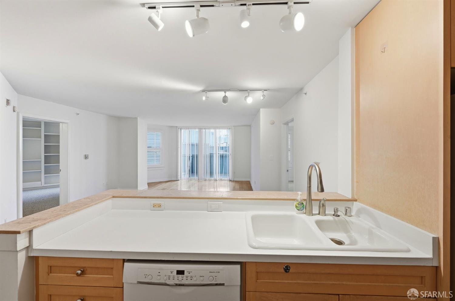 1483 Sutter Street # 405