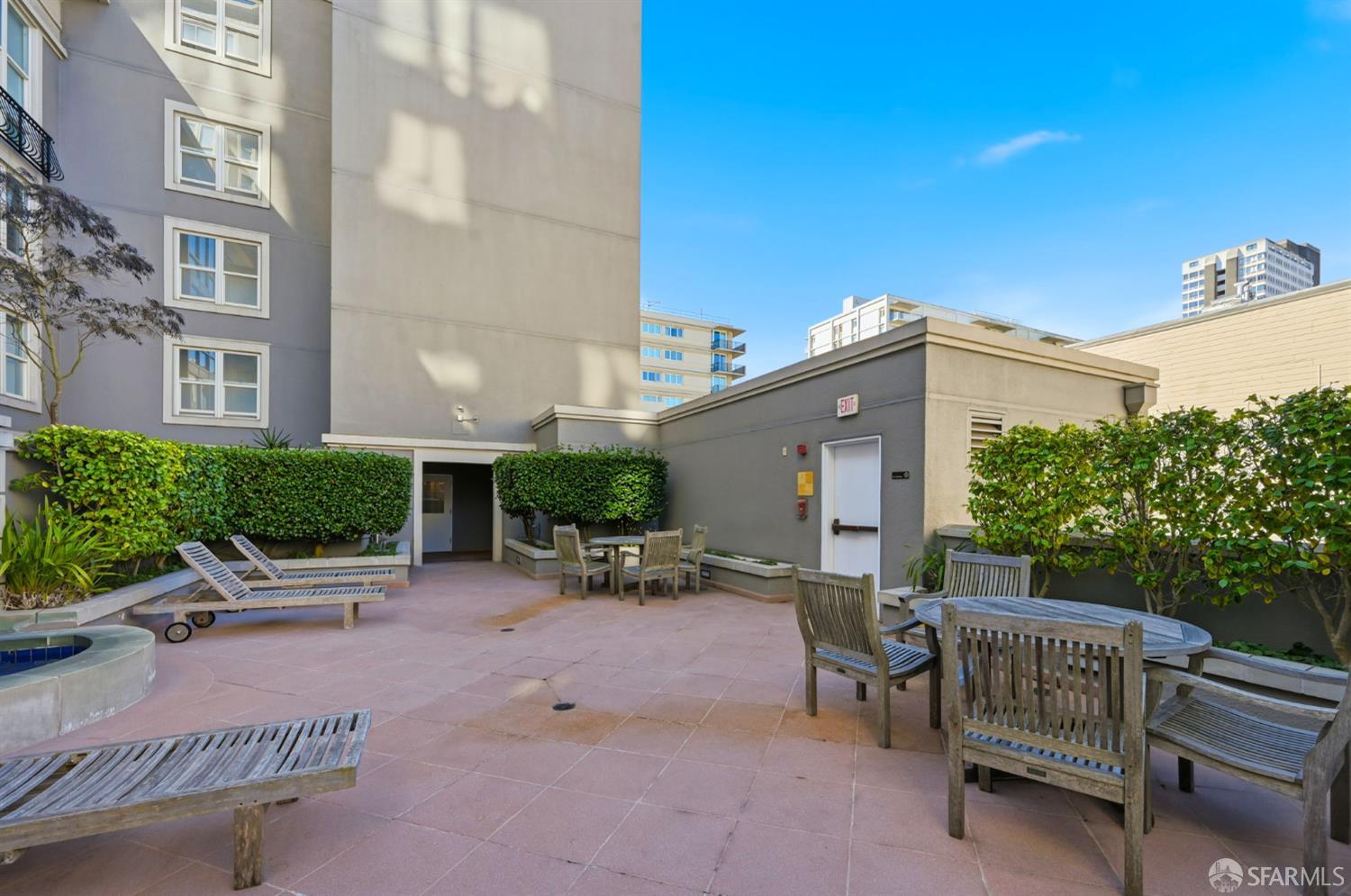 1483 Sutter Street # 405