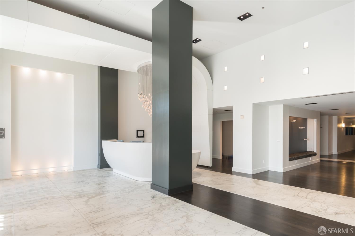 555 4th Street # 902