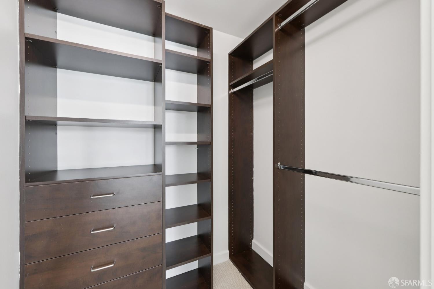 555 4th Street # 902