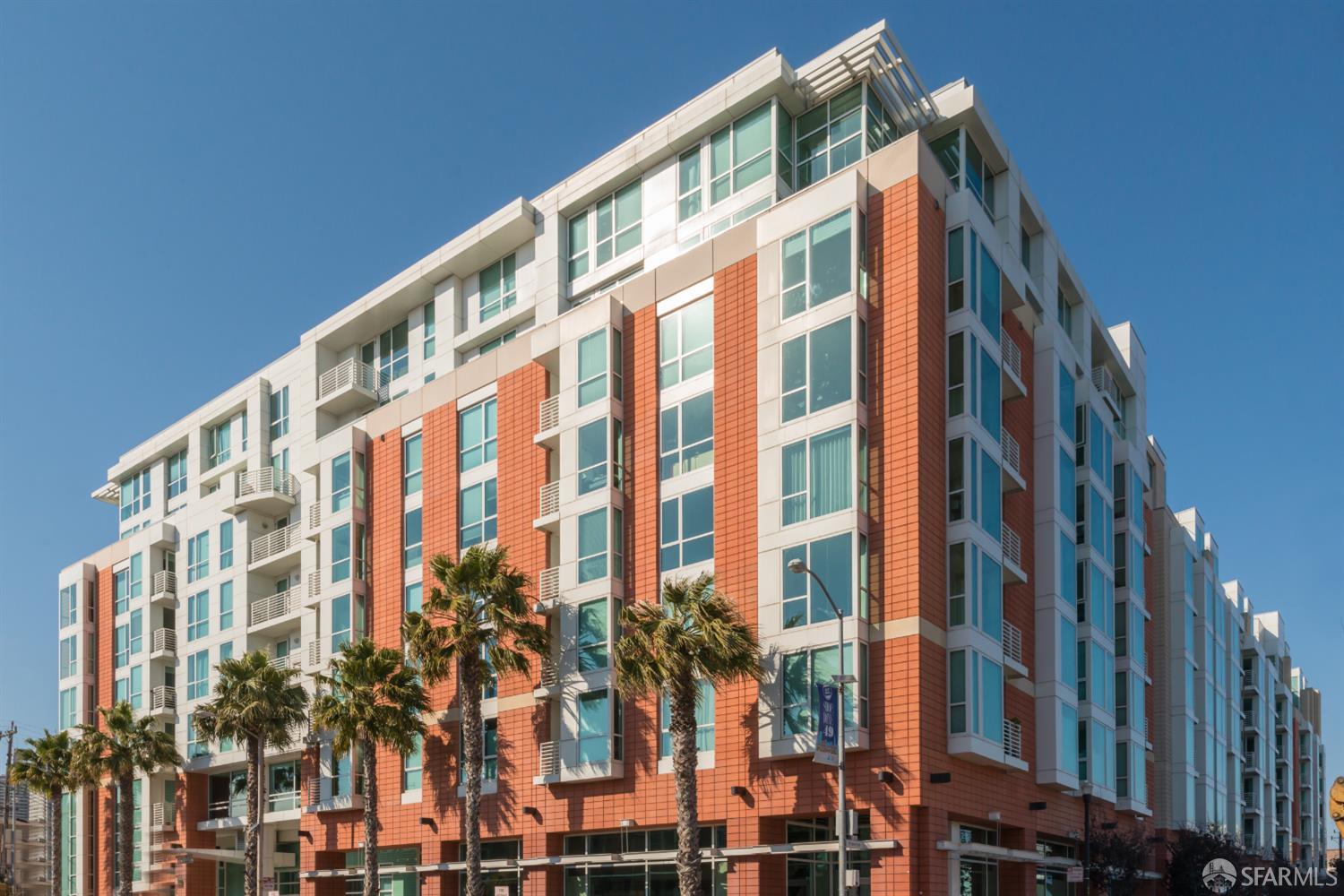 555 4th Street # 902