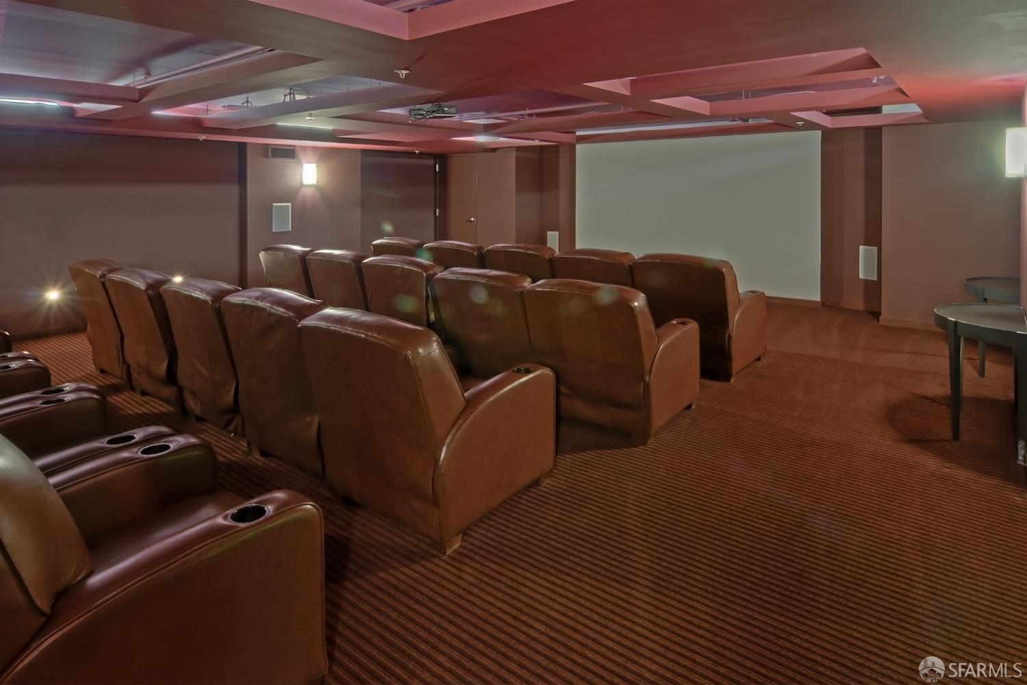 555 4th Street # 902