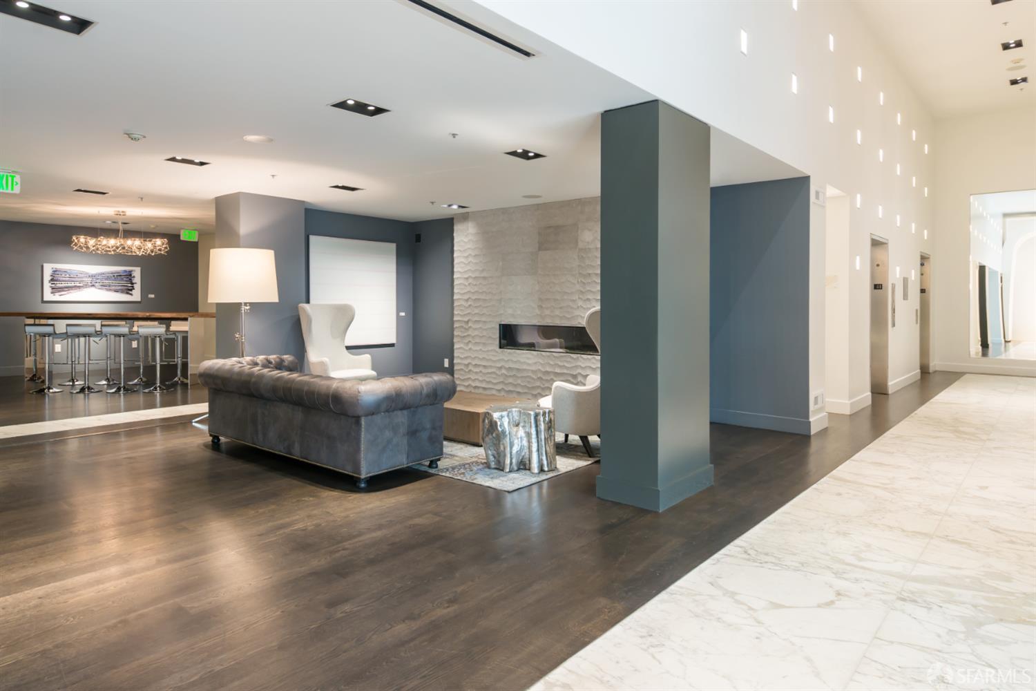 555 4th Street # 902