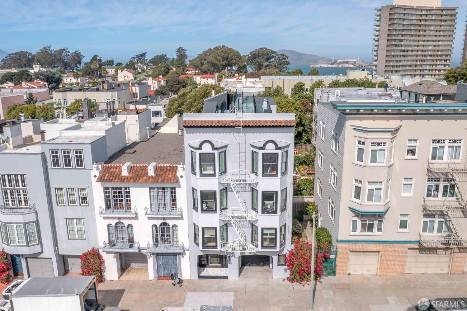 1234 Francisco Street # 6