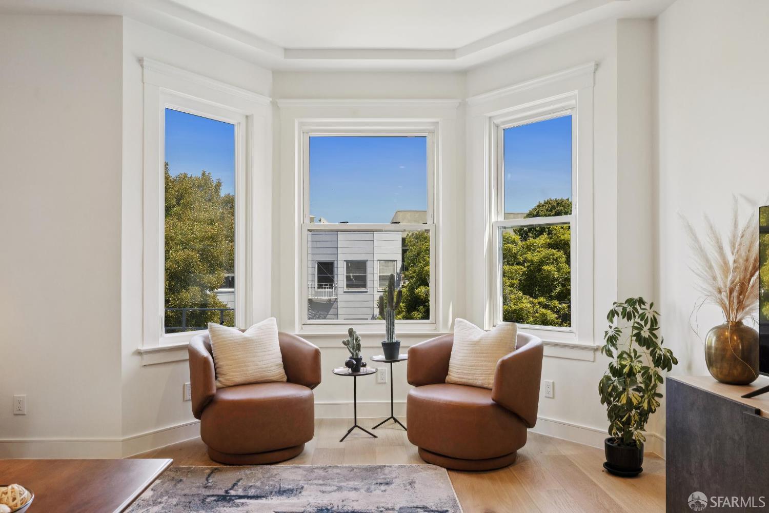 1234 Francisco Street # 6