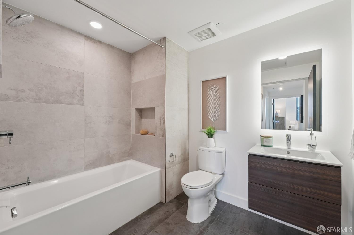 3620 Cesar Chavez Street # 503