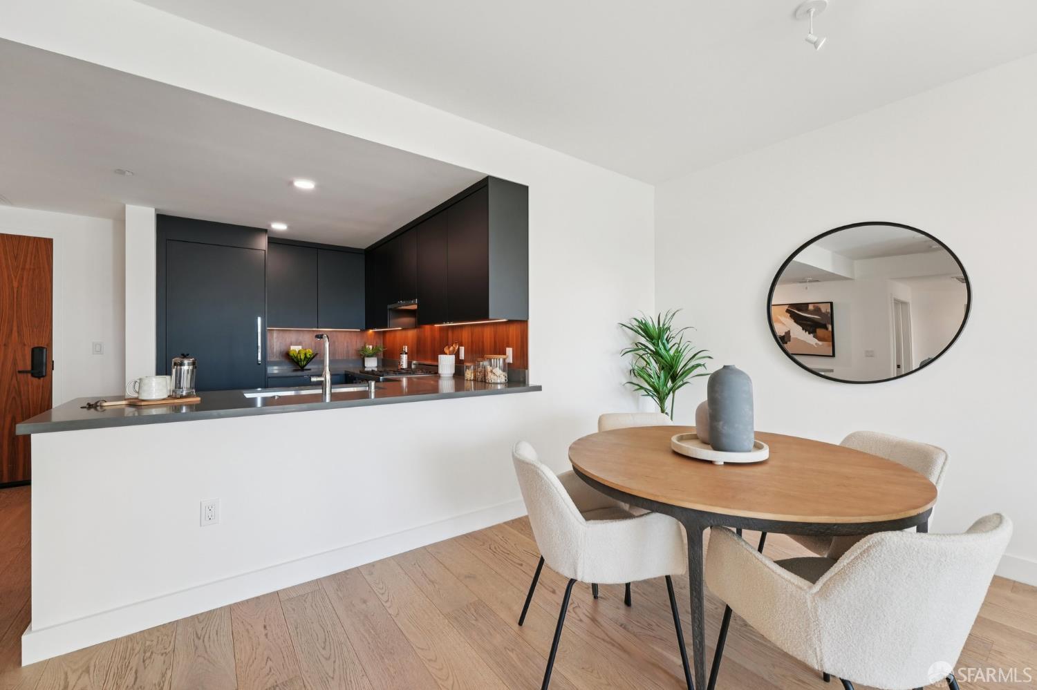 3620 Cesar Chavez Street # 503