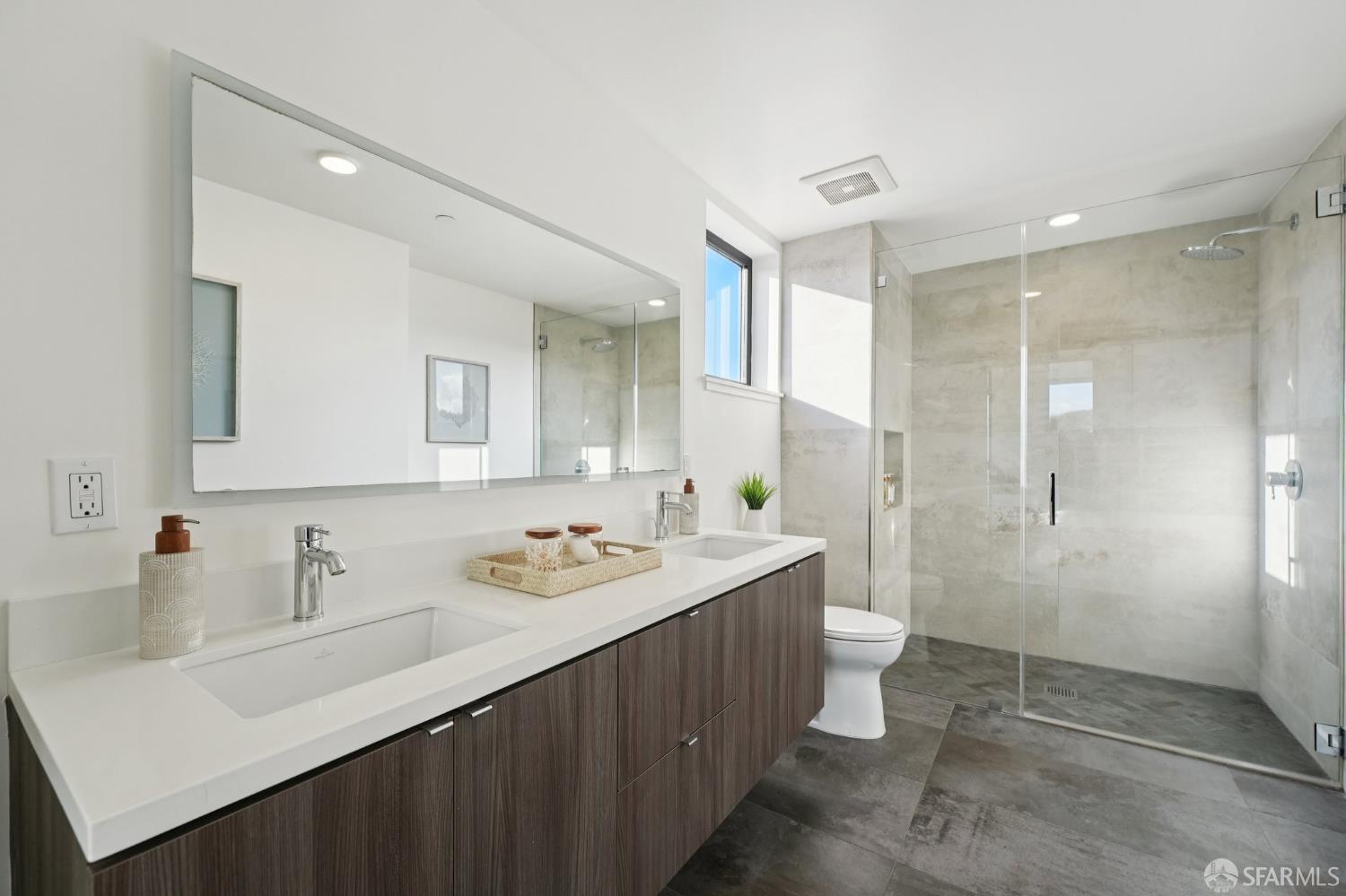 3620 Cesar Chavez Street # 503