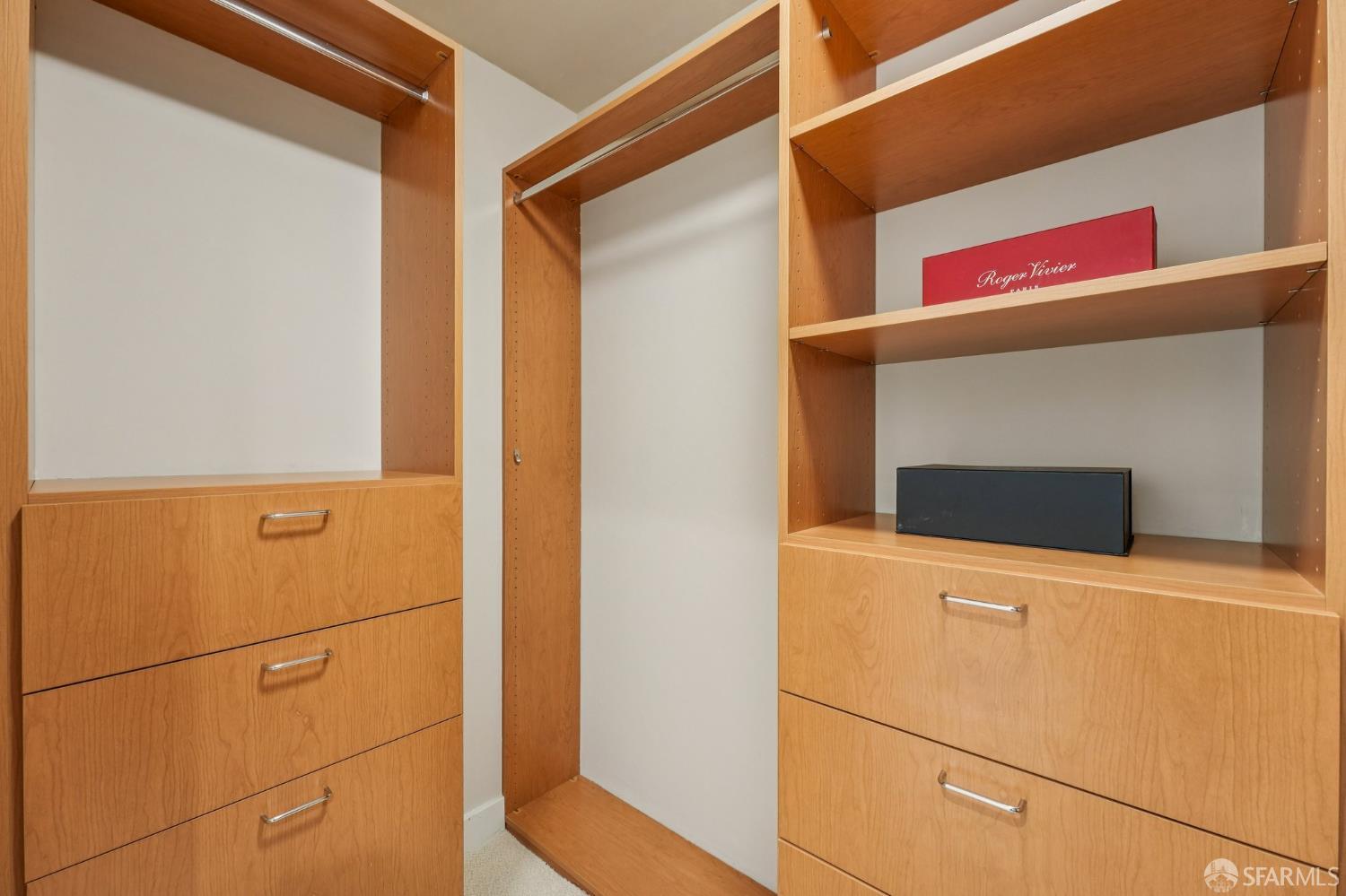 255 Berry Street # 512