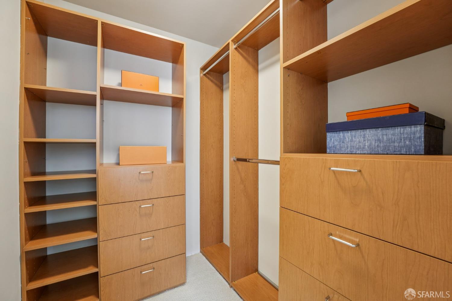 255 Berry Street # 512