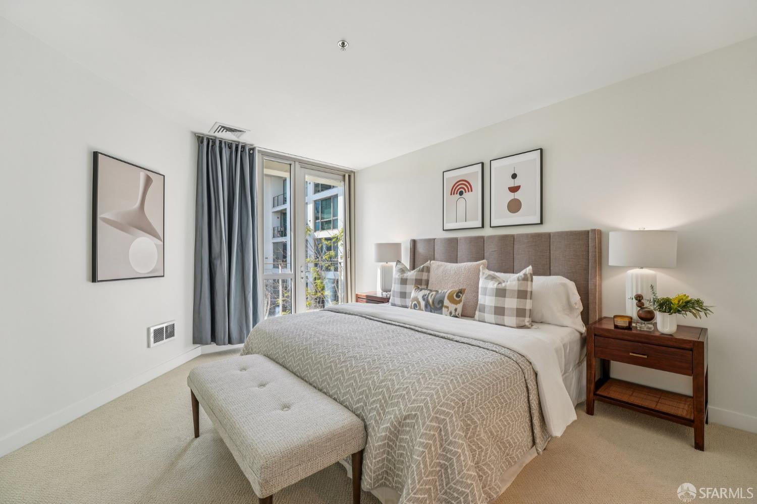 255 Berry Street # 512