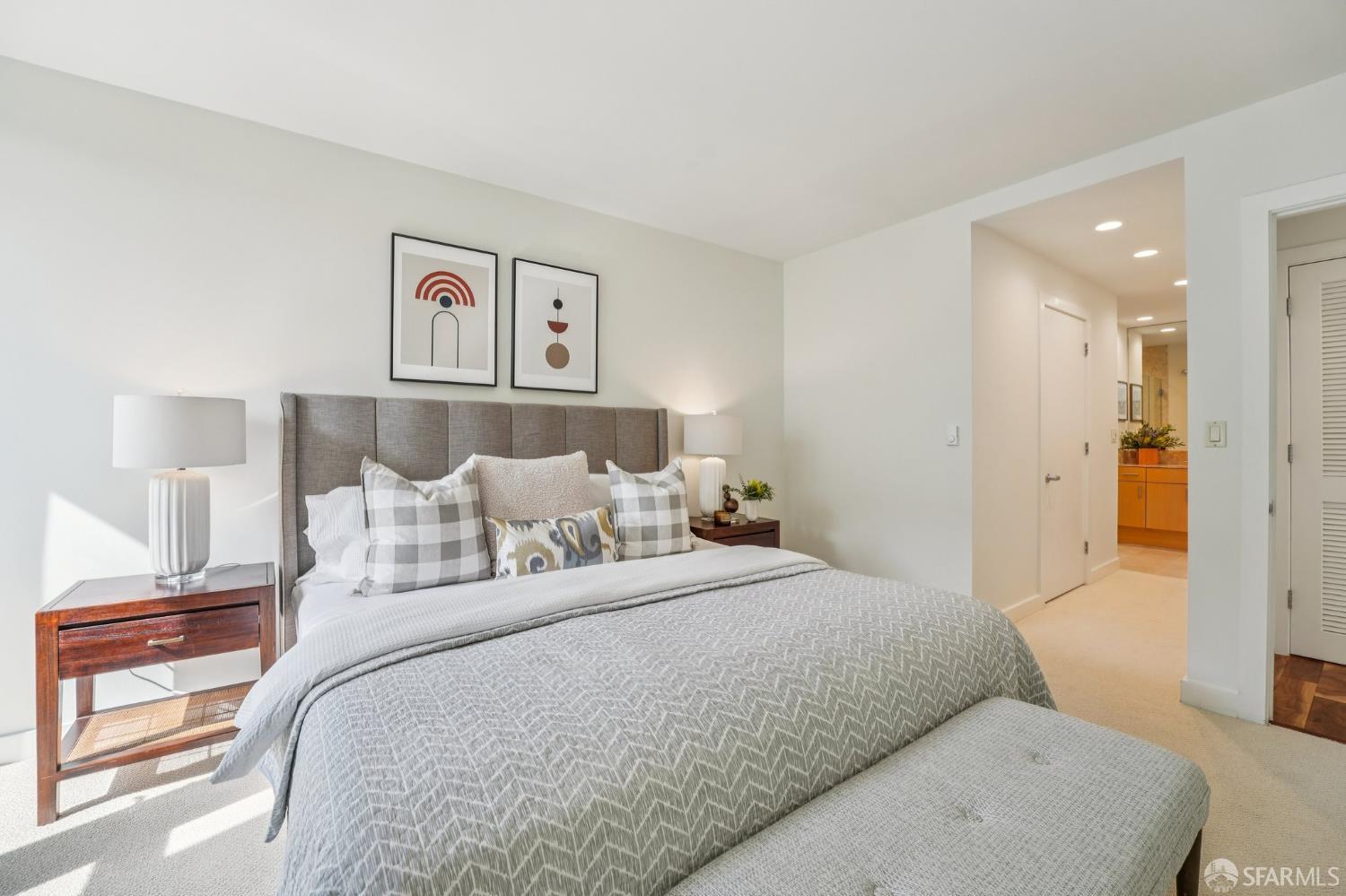 255 Berry Street # 512