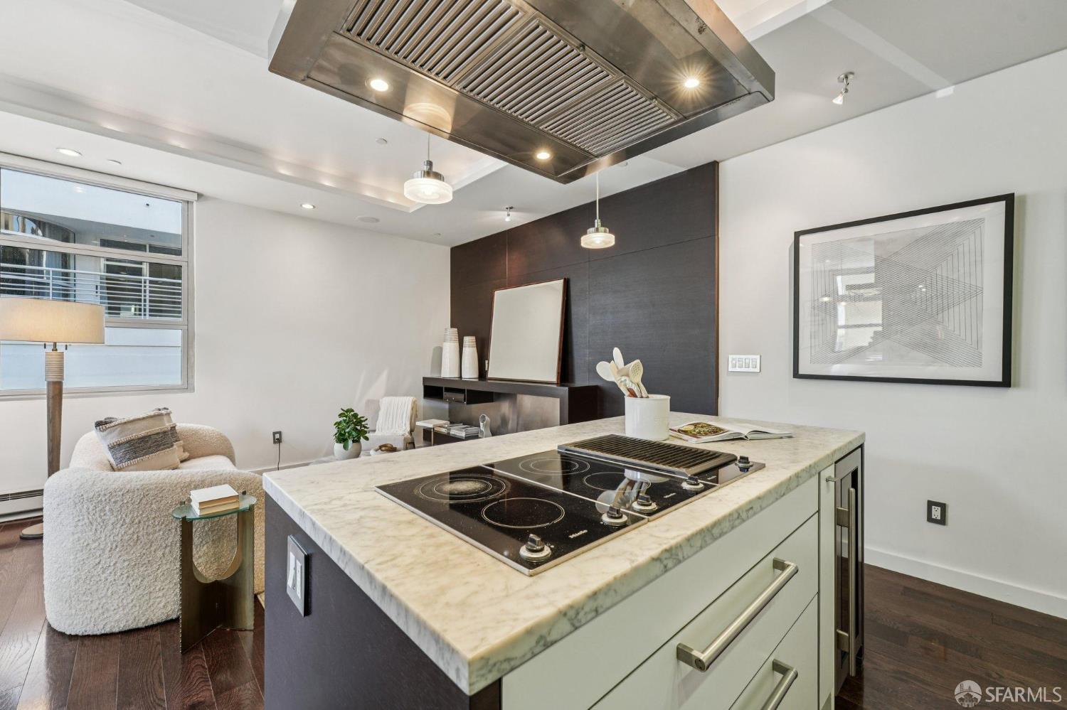 400 Spear Street # 203