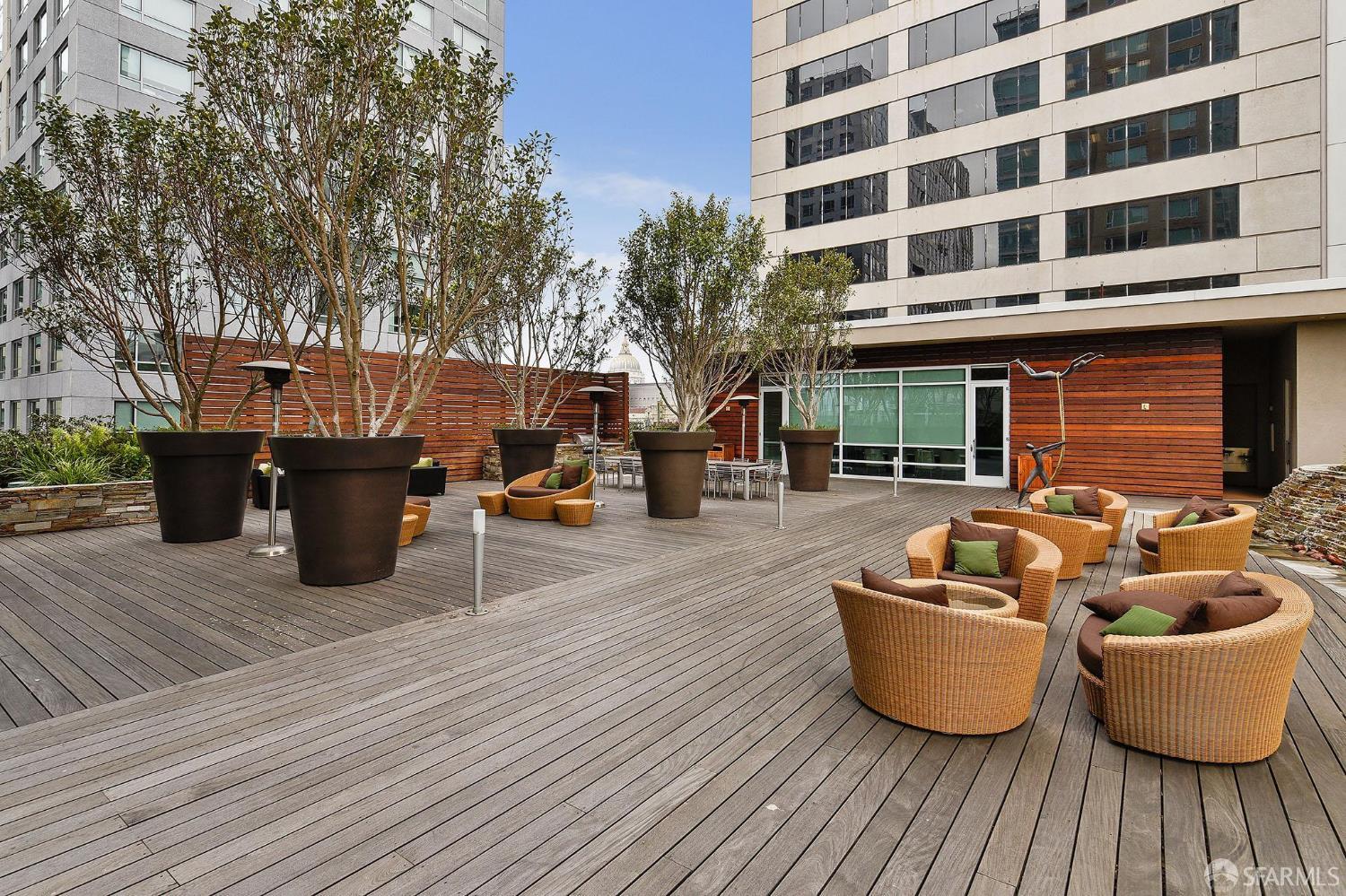 1160 Mission Street # 907