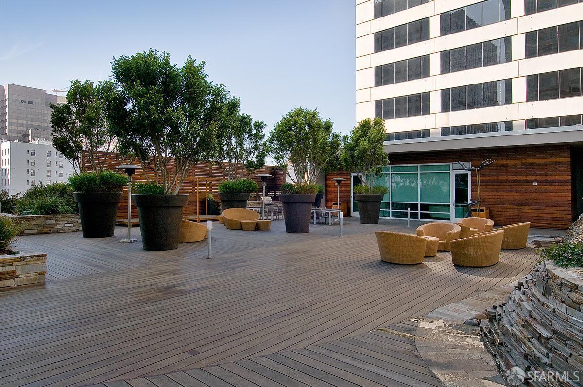 1160 Mission Street # 907