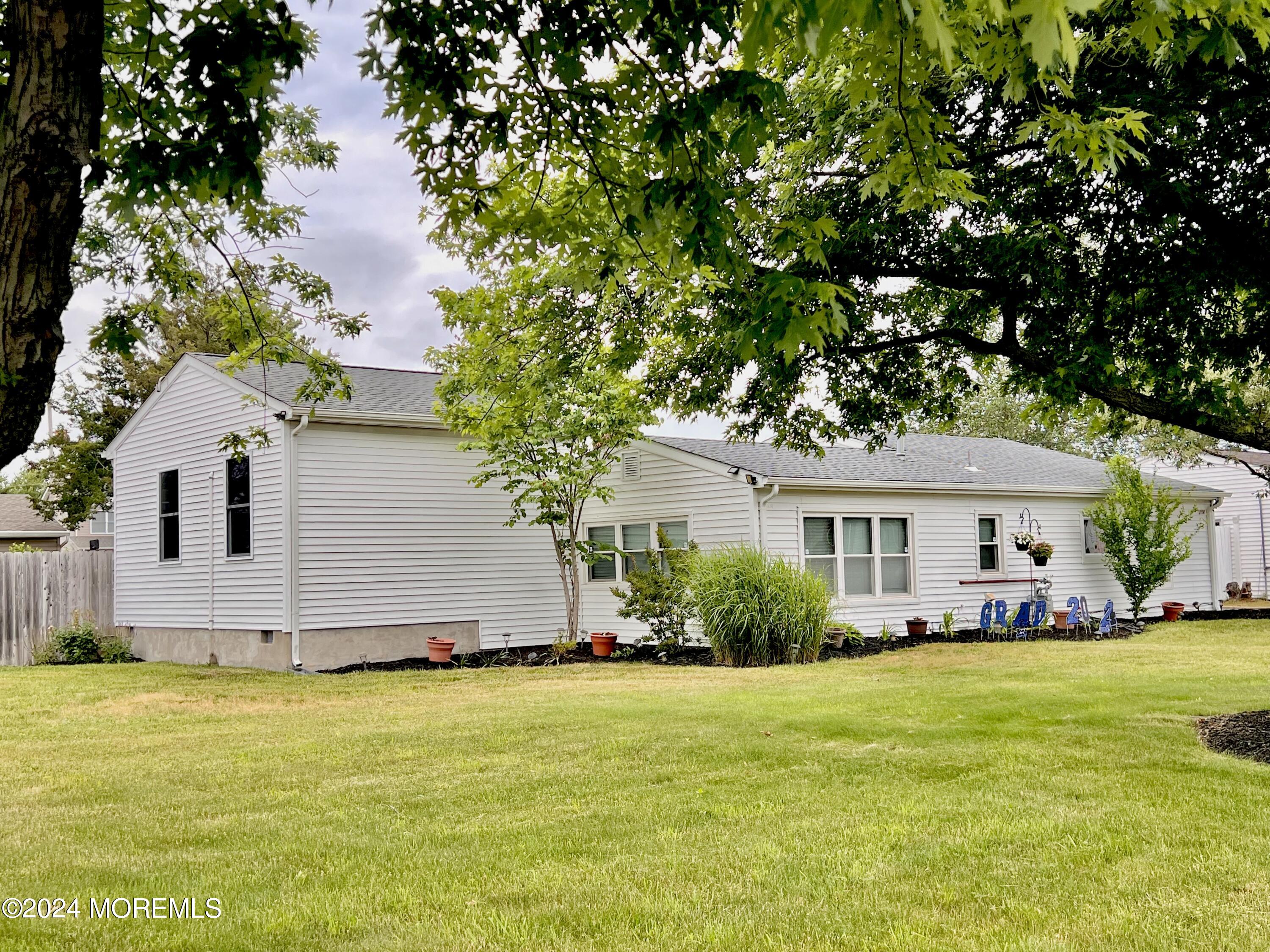 1004 Buena Vista Road