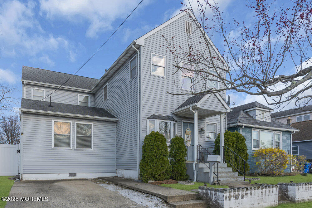 196 Hudson Avenue