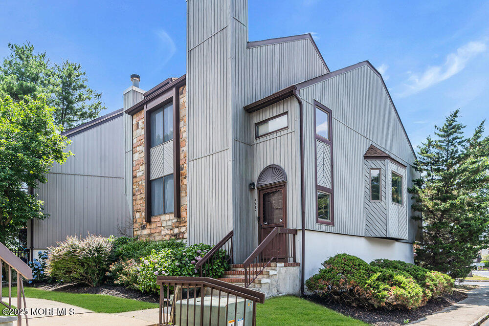 266 Silver Lane