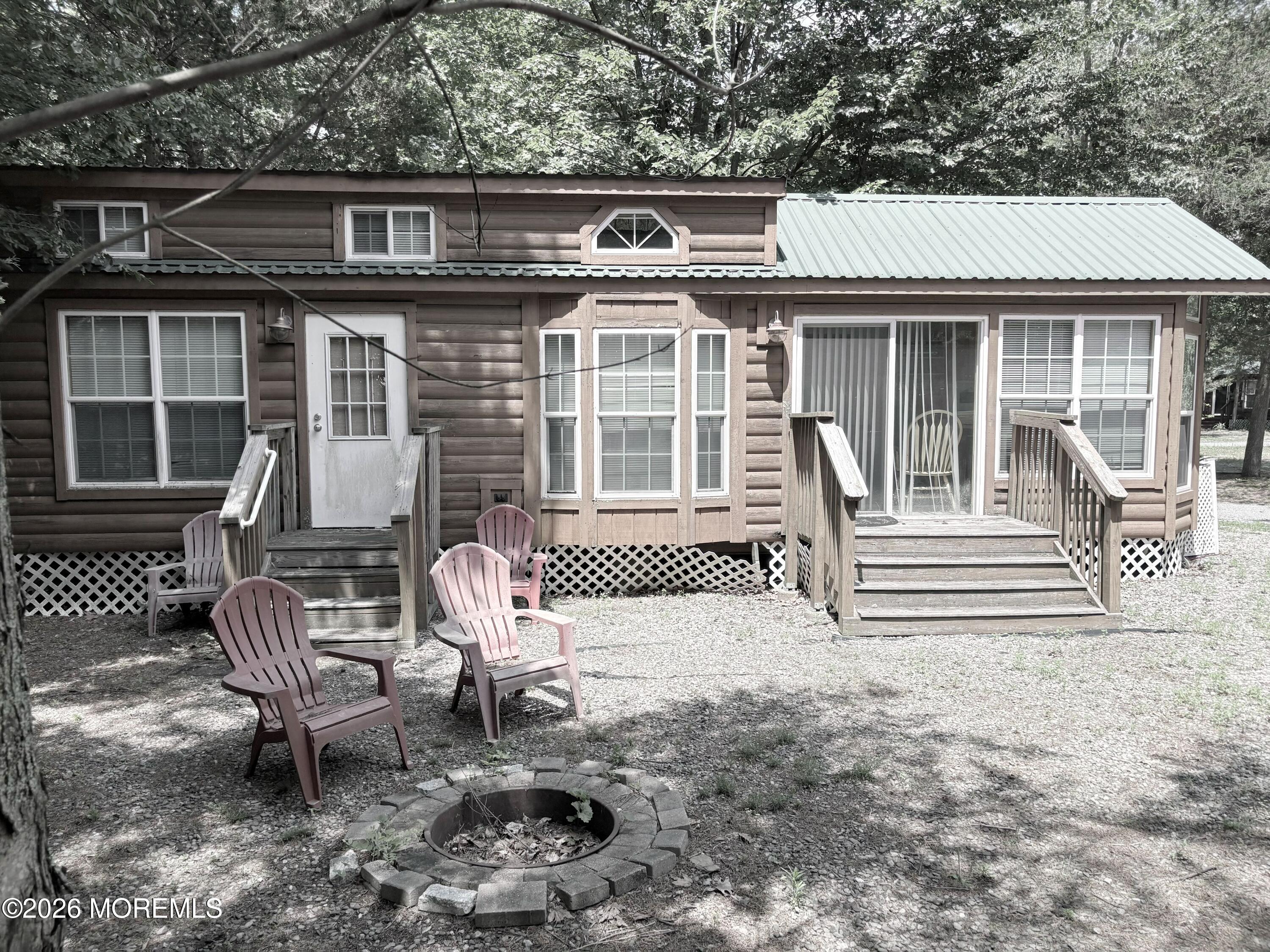 724 Monmouth Road 15